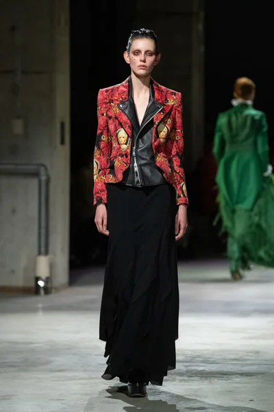Look 54
